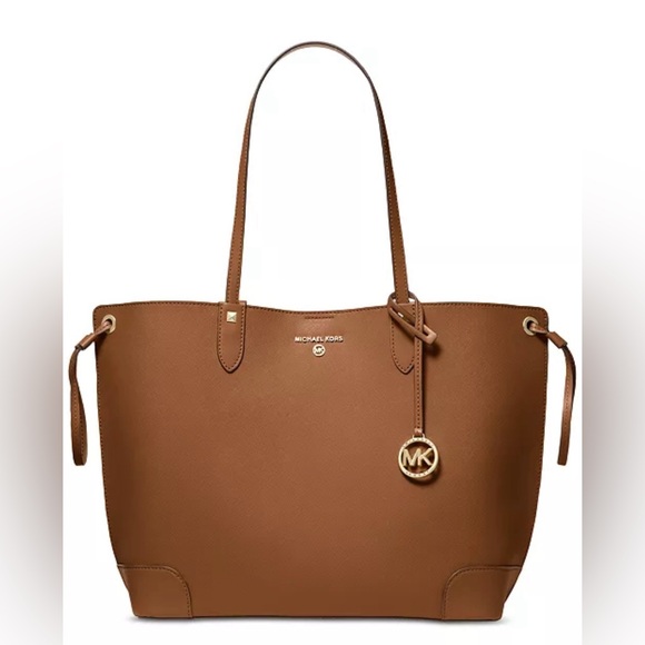 Michael Kors Handbags - Michael Kors Tote Bag